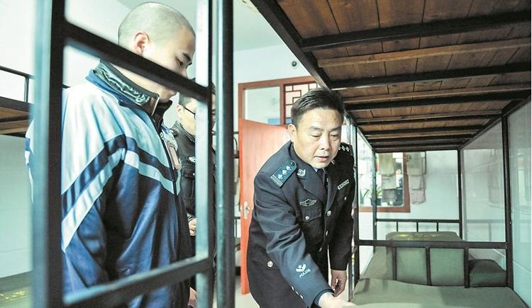 ��ίԱ��ɡ� �˽�ǿ:һǻ��Ѫ����Դ��ئ���ഺ���ҳ�